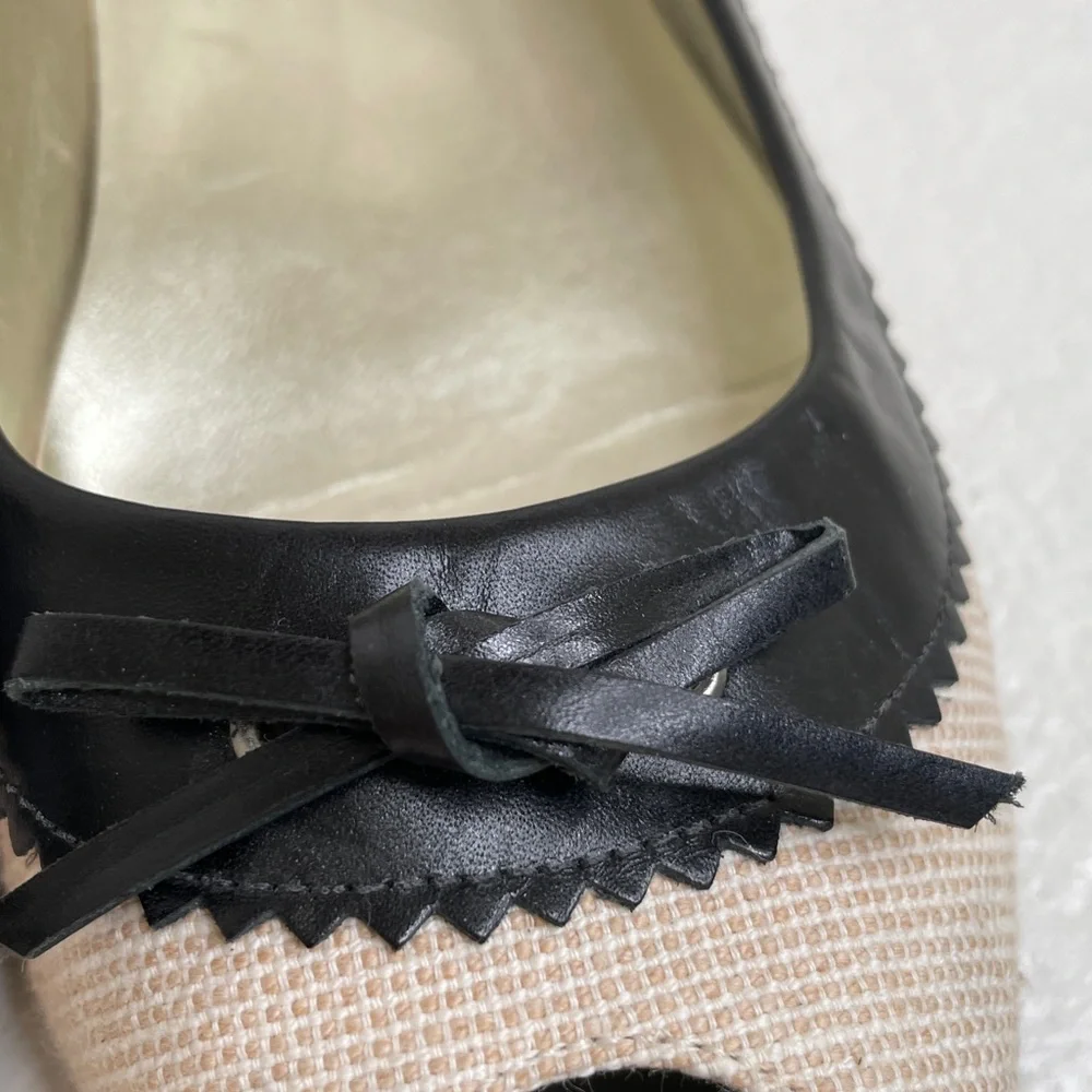 Talbots two-tone, peep-toe flats beige woven-texture body black leather size 9.5 - Picture 7 of 9